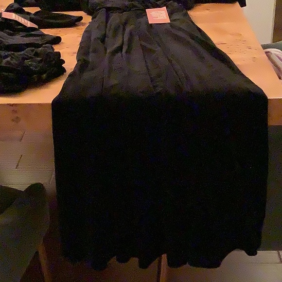 Mommy and Me Ivy City Velvet Dress - Picture 3 of 6